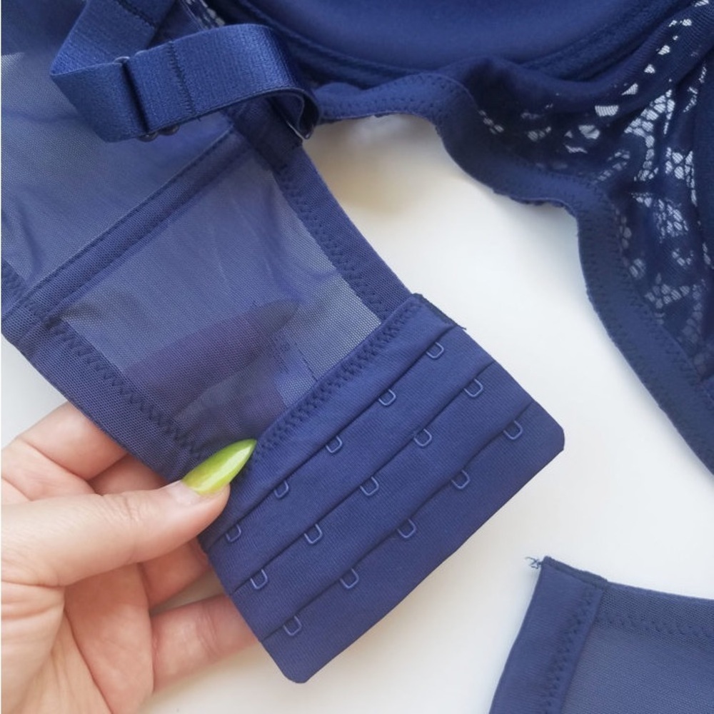 Adore me Luxurious Blue Lace  Bra with Underwire - Picture 5 of 9